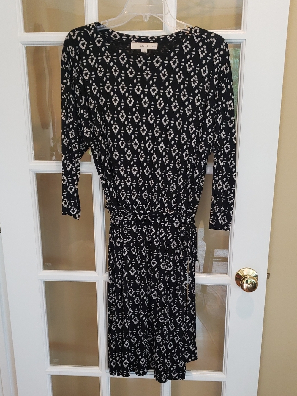 LOFT Black and White Printed 3/4-Sleeve Dress With Geometric Print Size: LP